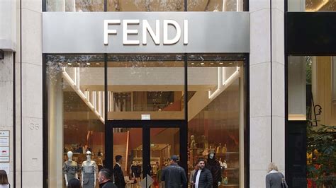 fendi roma lavora con noi|fendi internships.